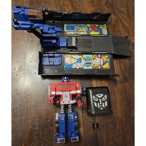 Transformers G2 Optimus Prime Vintage 1992 Incomplete